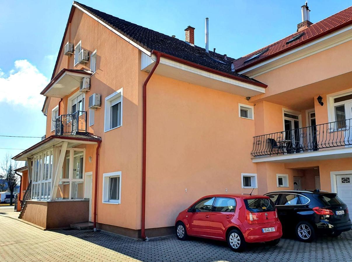 Hotel Eva Panzio Sárvár Exteriér fotografie