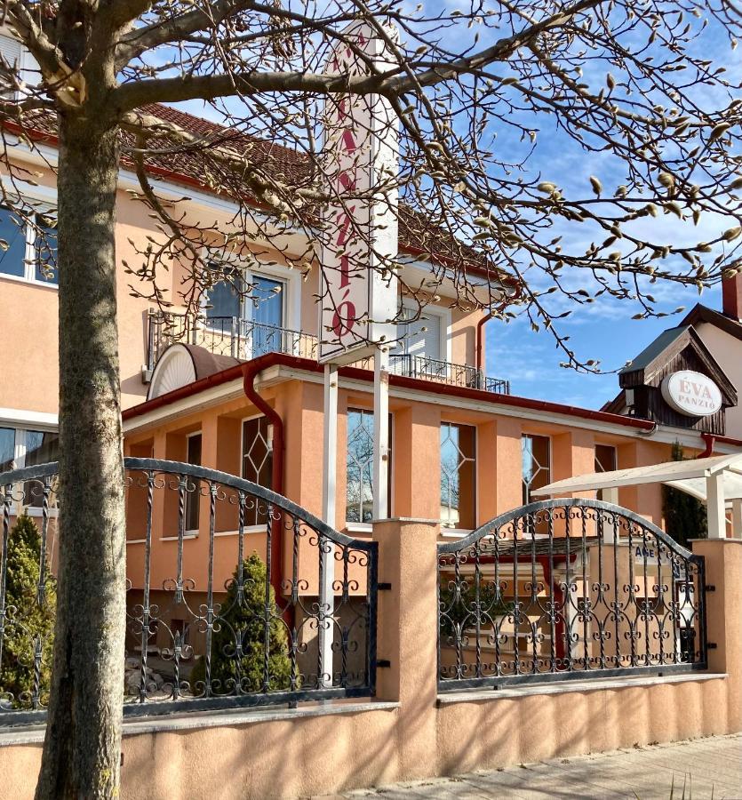 Hotel Eva Panzio Sárvár Exteriér fotografie