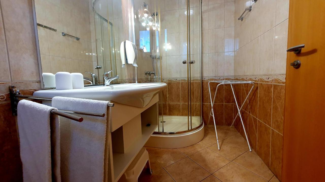 Hotel Eva Panzio Sárvár Exteriér fotografie