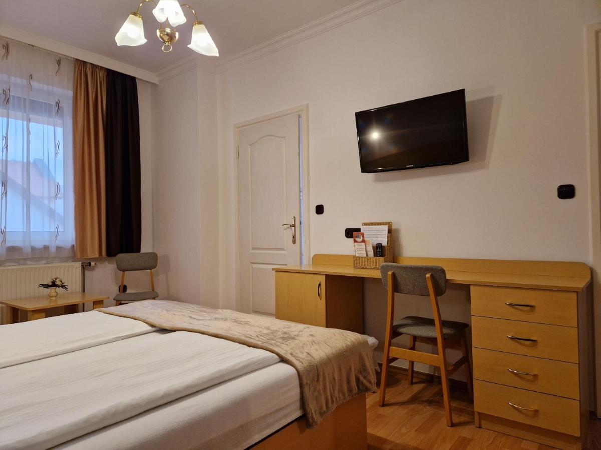 Hotel Eva Panzio Sárvár Exteriér fotografie