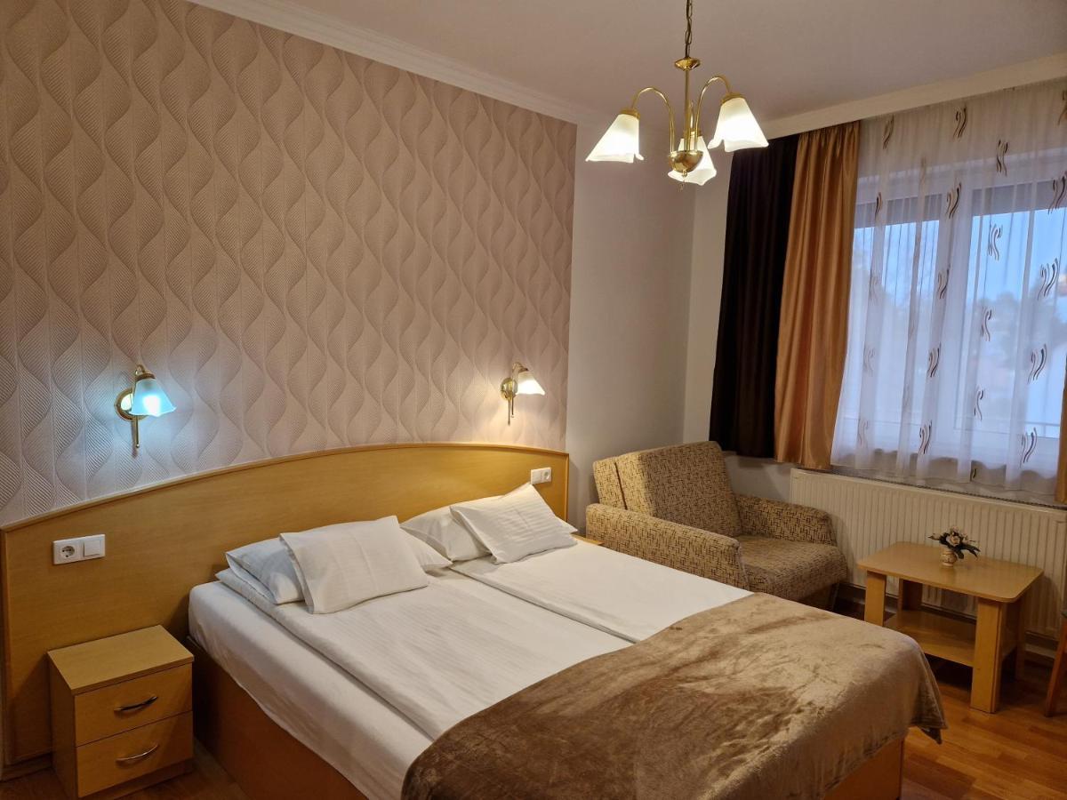 Hotel Eva Panzio Sárvár Exteriér fotografie